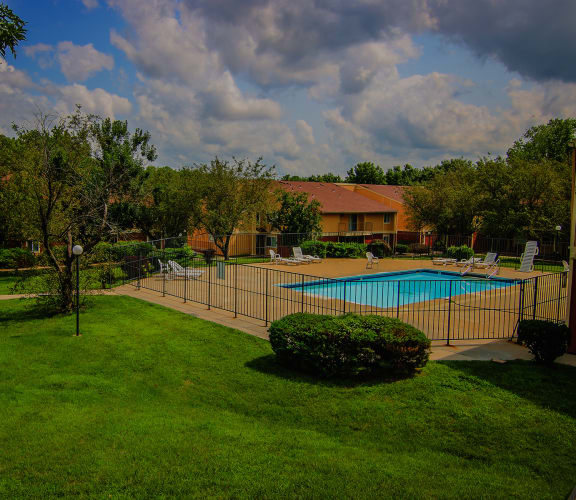 Apartments in Topeka, KS Raintree Apartments